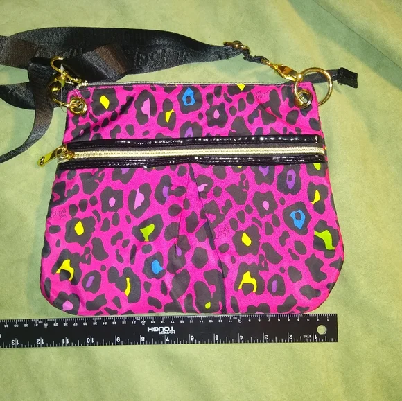 Betsey Johnson Crossbody Bag Fuscha Leopard Print NWOT Lots Of Storage Hot Pink - Picture 8 of 11